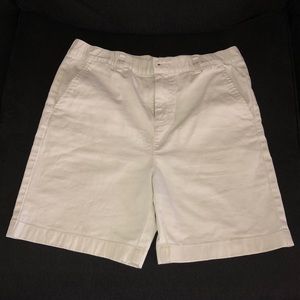 Vineyard Vines Boys Shorts - Size M